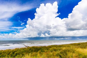 Fantastische luchten boven Domburg